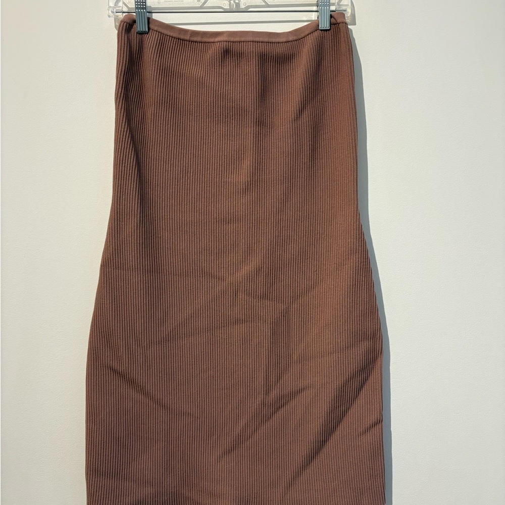 Babaton Cocoa Ribbed Pencil Dress - Picture 3 of 4